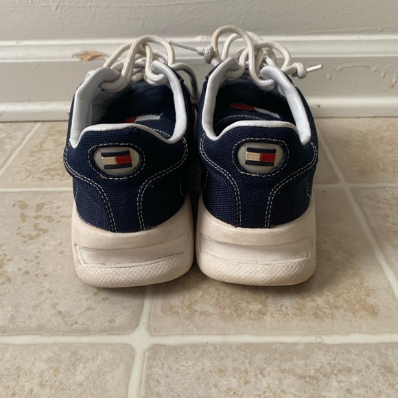 Vintage Tommy Hilfiger sneaker - Picture 4 of 5
